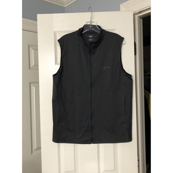 Oakley Gravity Range Vest Mens Medium Blackout Heather Gray 4 Way Stretch Golf - Picture 1 of 6
